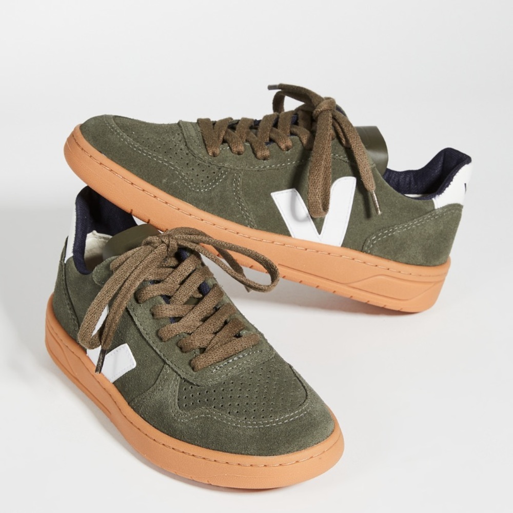 NEW VEJA V-10 leather sneakers